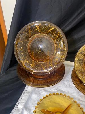 VINTAGE AMBER COLORED TIARA GLASS