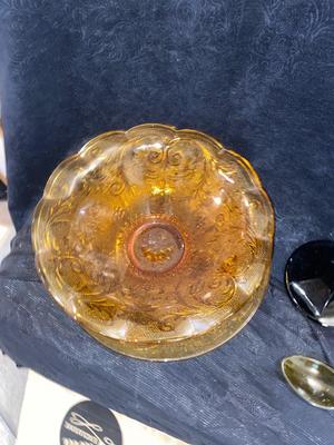 NIB TIARA GLASS ITEMS