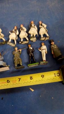 LOT 93 LOT OF OLD METAL FIGURES