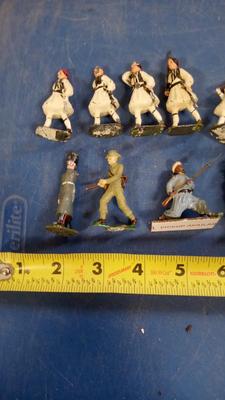 LOT 93 LOT OF OLD METAL FIGURES