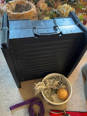 VARIETY OF DOG ITEMS PLUS FOLDING DOGGIE STAIRS
