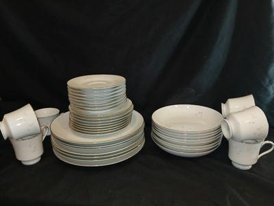 38 piece "Bridal Rose" Celebrity Fine China No. 5895-2 oriental original celebrity Japan