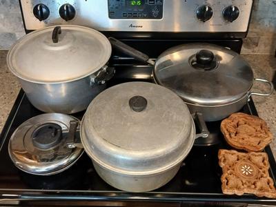 Frying pans and pots with lids