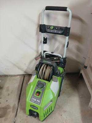 Green works 1700 PSI 1.4 GPM Pressure washer with wand and tips