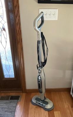 Shark steam/scrubber
