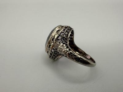 14k White Gold Ring w/ Amethyst