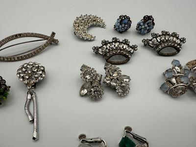 Earrings & Brooches Lot