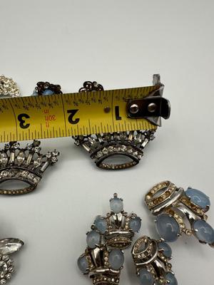 Earrings & Brooches Lot
