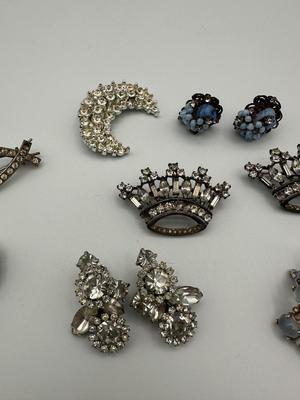 Earrings & Brooches Lot