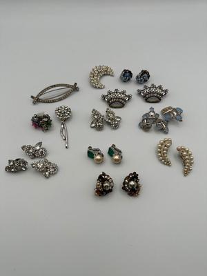 Earrings & Brooches Lot