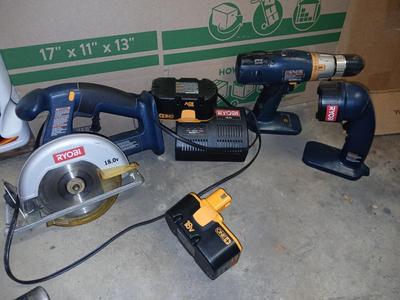 Ryobi Power tool set, with 2 batteries and charger, Drill, flashlight, and circular saw
