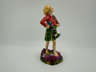 Royal Worcester F.G. Doughty #3104 Scotland Figurine
