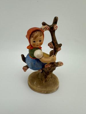 Hummel "Apple Tree Girl," Hummel #141 3/0, TMK #3