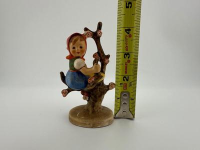 Hummel "Apple Tree Girl," Hummel #141 3/0, TMK #3