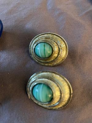NECKLACE AND CLIP ON EARRINGS