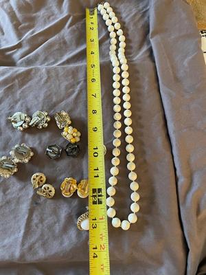 NECKLACE AND CLIP ON EARRINGS