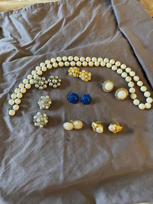 NECKLACE AND CLIP ON EARRINGS