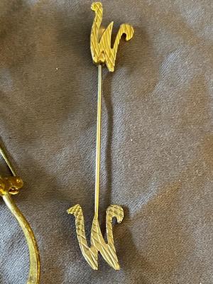 WOMENS DECORATIVE PINS