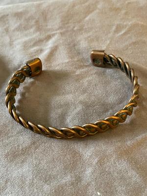 VINTAGE BRASSY BELL NECKLACE
