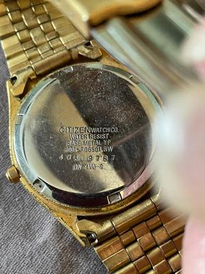 FOUR MEN'S WATCHES FOR PARTS OR REPAIR