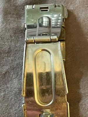 FOUR MEN'S WATCHES FOR PARTS OR REPAIR