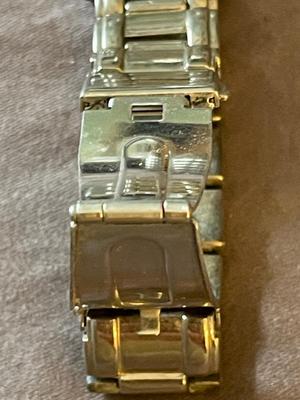 FOUR MEN'S WATCHES FOR PARTS OR REPAIR