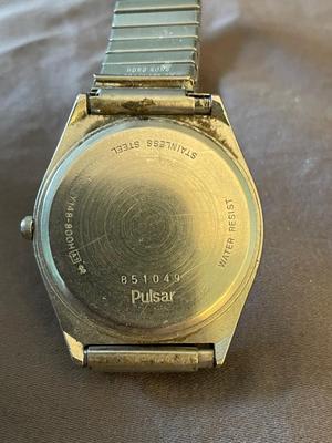 FOUR MEN'S WATCHES FOR PARTS OR REPAIR