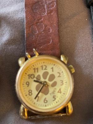 VARIETY OF WOMENS WATCHES FOR PARTS OR REPAIR