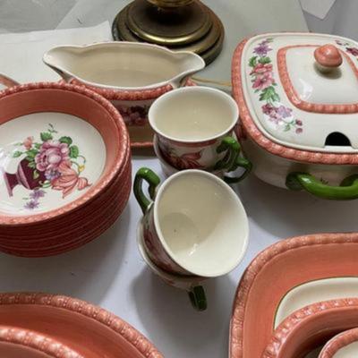 Vintage 45-50-Piece Villeroy & Boch Fiorello Pattern Dinnerware Partial Set w/7 Dinner Plates, Platter, Chop Plate Etc.