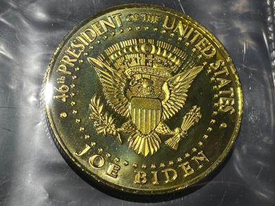 Large Size 2021 Joe Biden 46th President Commemorative Souvenir Gold-toned Coin as Pic'd.