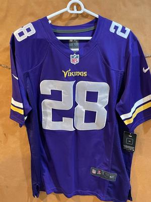 NEW w/Tags NFL Adrian Peterson Minnesota Vikings Football Jersey Size Large as Pictured.