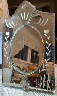 Vintage Venetian Glass Standup Vanity Picture Frame or Mirror 8.5" x 13.5" in VG Preowned Condition.