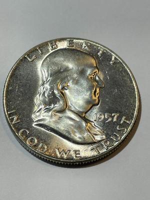 1957-P CHOICE BU CONDITION FRANKLIN SILVER HALF DOLLAR VERY NICE CONDITION.