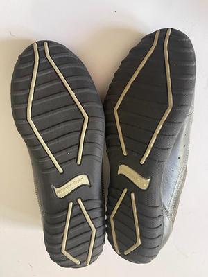 Brand New Dr Scholls Sneakers in size 6