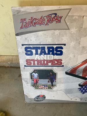 NIB PATRIOTIC CORN HOLE/TOSS A SACK GAME