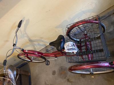 NEW 26” SCHWINN MERIDIAN ADULT TRICYCLE