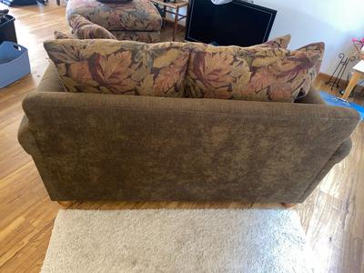 COZY LOVESEAT
