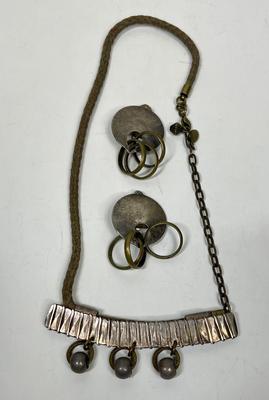 Necklace and earring set