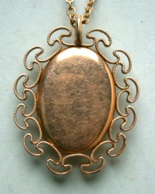 Vintage Cameo Necklace