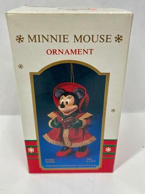 Minnie Mouse Christmas Caroler Ornament The Walt Disney Company World Kurt Adler Santa's World