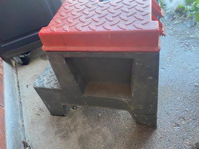 KETER GARAGE STORAGE CABINET AND STEP STOOL/TOOL BOX