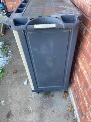 KETER GARAGE STORAGE CABINET AND STEP STOOL/TOOL BOX