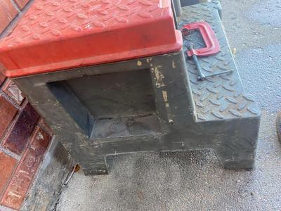 KETER GARAGE STORAGE CABINET AND STEP STOOL/TOOL BOX