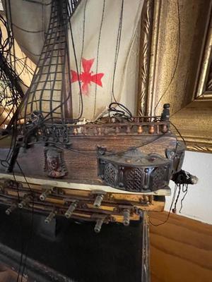 NAVIO ESPANOL 1690 SHIP MODEL IN NEED OF REPAIR