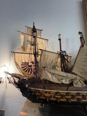NAVIO ESPANOL 1690 SHIP MODEL IN NEED OF REPAIR