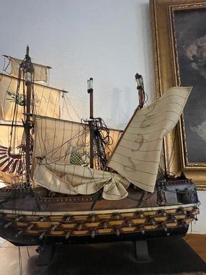 NAVIO ESPANOL 1690 SHIP MODEL IN NEED OF REPAIR