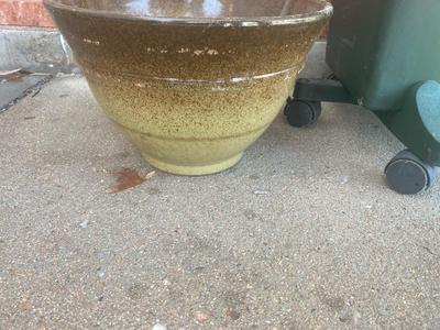 PATIO GARDEN BOX, PLANTERS, SPRINKLERS AND MORE