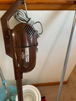 MOP AND SPIN, SWIFFER DUSTERS AND VAC MAN POWER BROOM