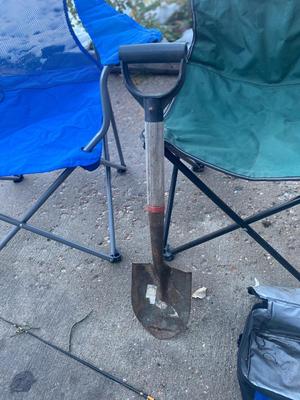 OUTDOOR CHAIRS AND FISHING ITEMS