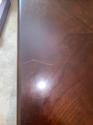 BEAUTIFUL SOLID WOOD COFFEE TABLE